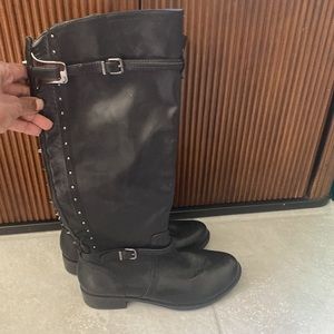 GIANNI BINI BLACK STUDDED LEATHER KNEE HIGH BOOTS, SIZE 6 M